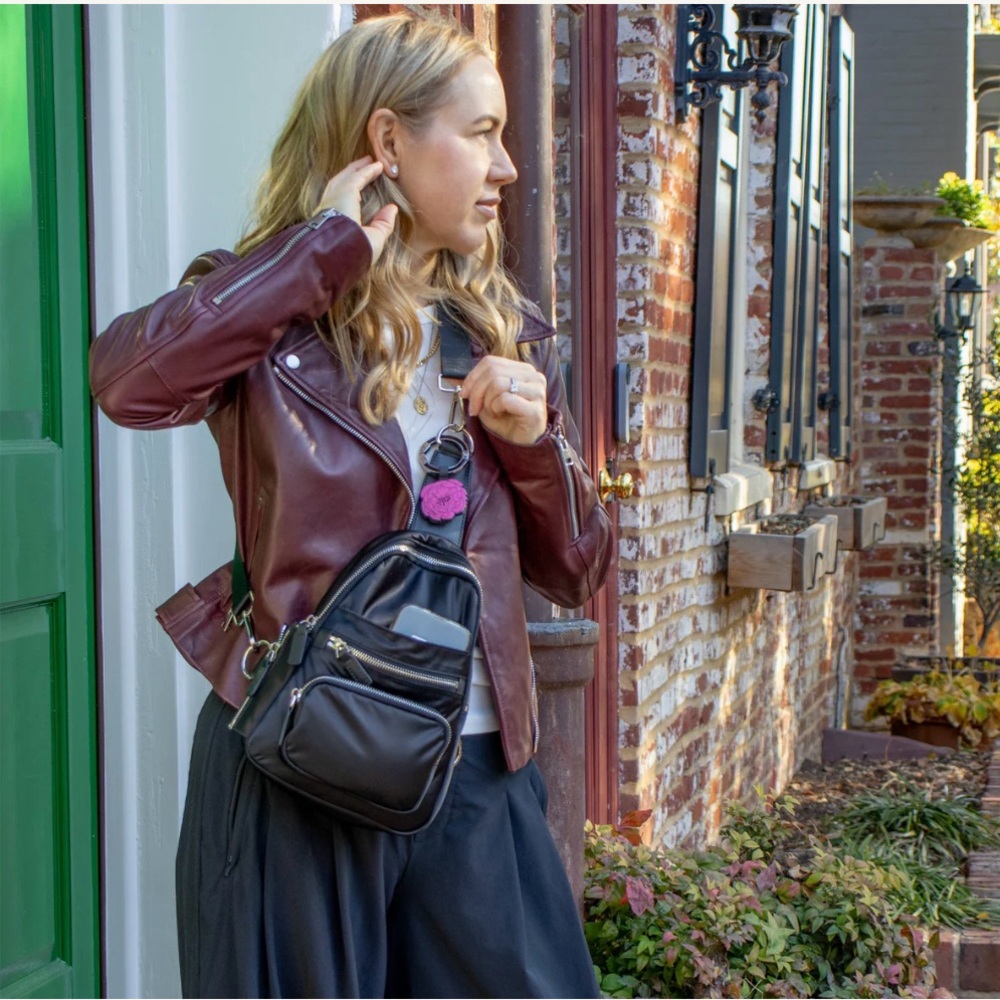 Bagnet City Sling Black Bag - Picture 2 of 13